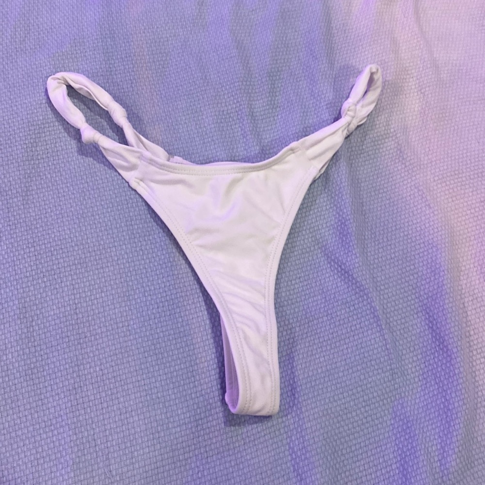 NWOT Boutine LA Venice White Twist Thong Bottom